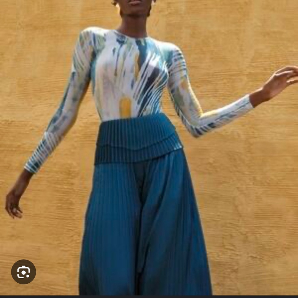 NWT Andrea Iyamah 2 piece Set Green Linea Pleated Pants M & Halima Cropped top M
